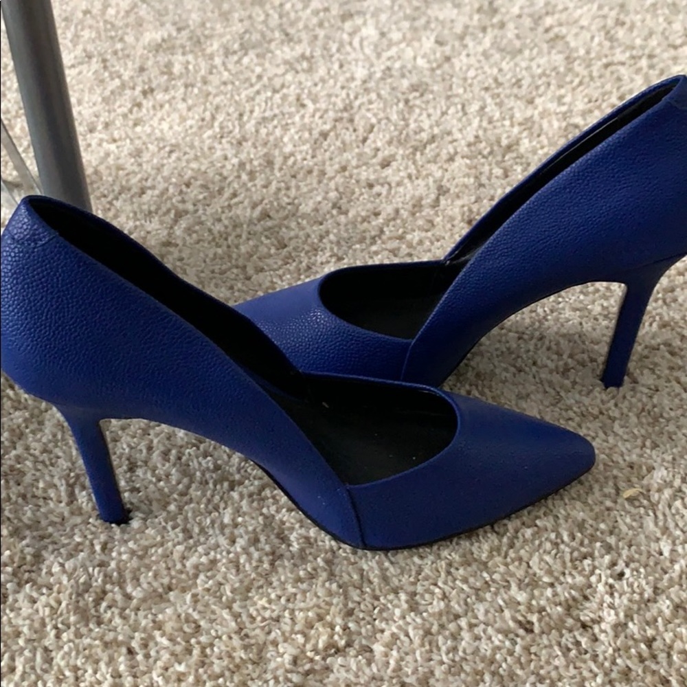 Blue Heels - Picture 4 of 4